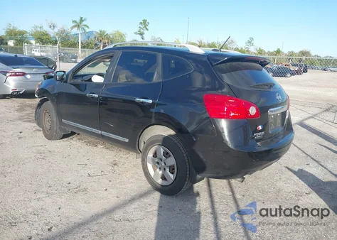 2015 Nissan Rogue Select S z USA, uszkodzony, nr VIN JN8AS5MT1FW672451